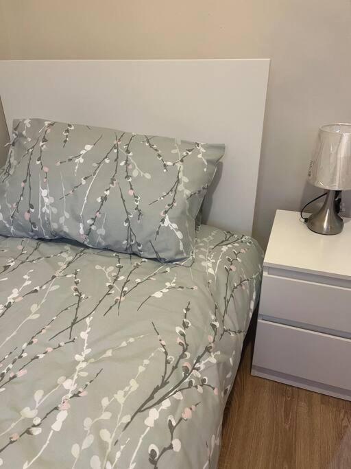 Cosy 4 Bed Bungalow In Quiet Residential Area! Strabane Bagian luar foto